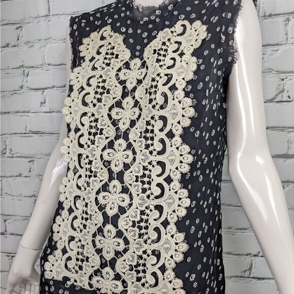 ABS platinum Allen Schwartz silk tank top with crochet applique size small - Picture 2 of 7